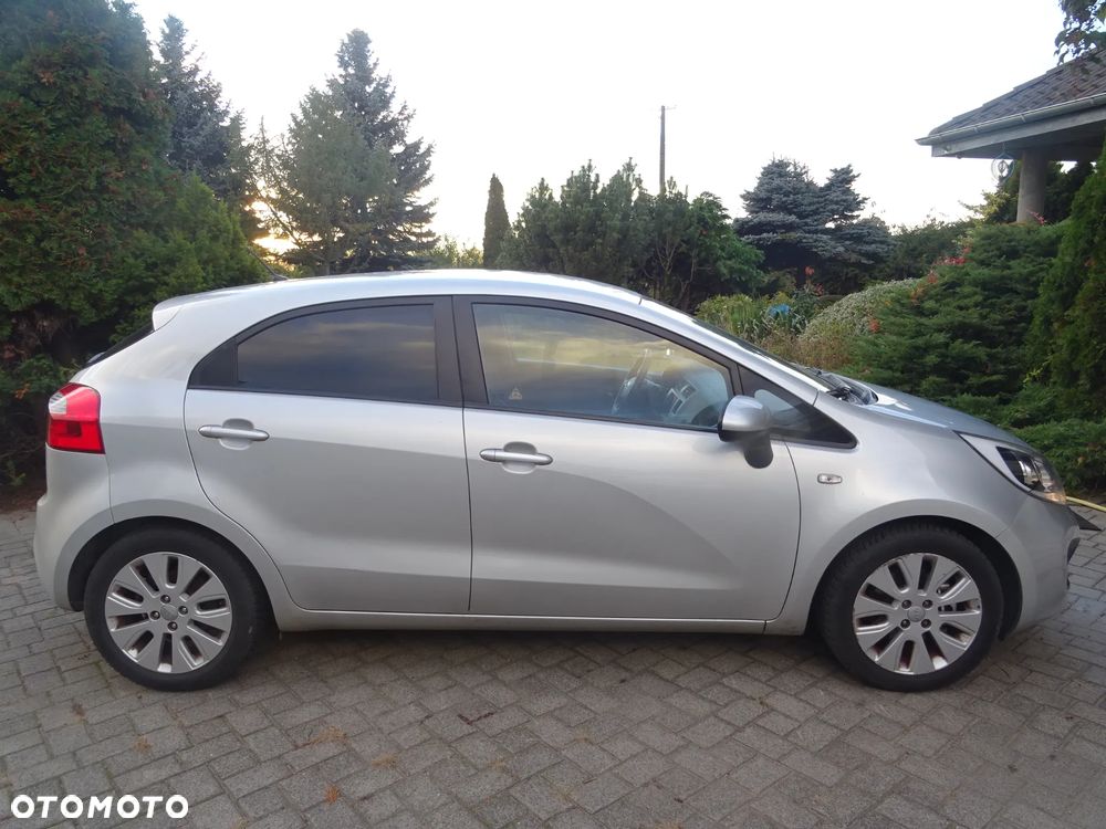 Kia Rio 2013 photo 3