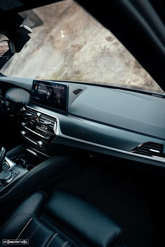 BMW 530 e Pack Desportivo M - 28