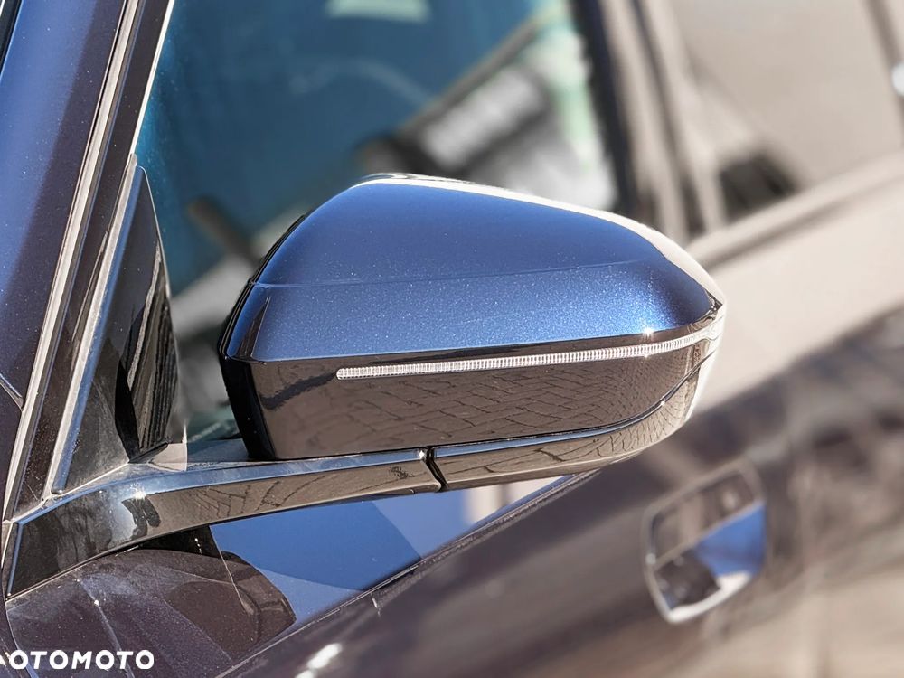 BMW Seria 5 520i - 11