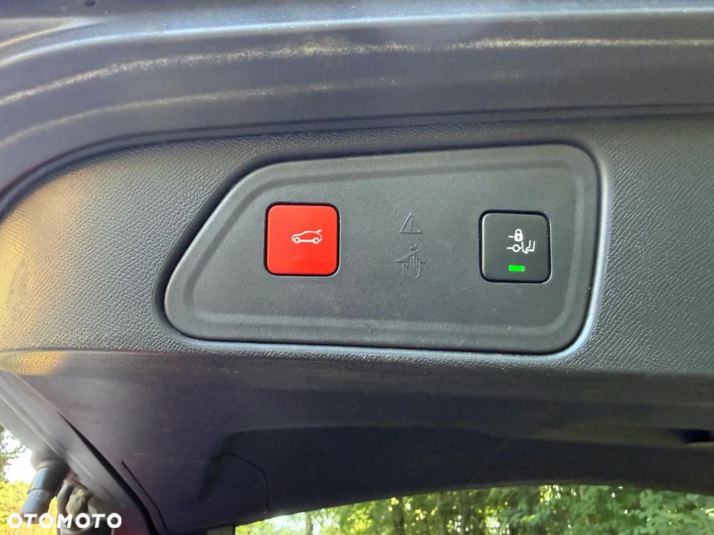 Peugeot 3008 PureTech 130 Stop & Start GPF EAT8 Allure - 6