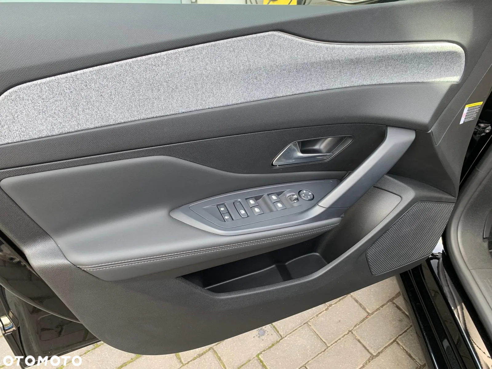 Peugeot 308 1.2 PureTech Allure S&S EAT8 - 21
