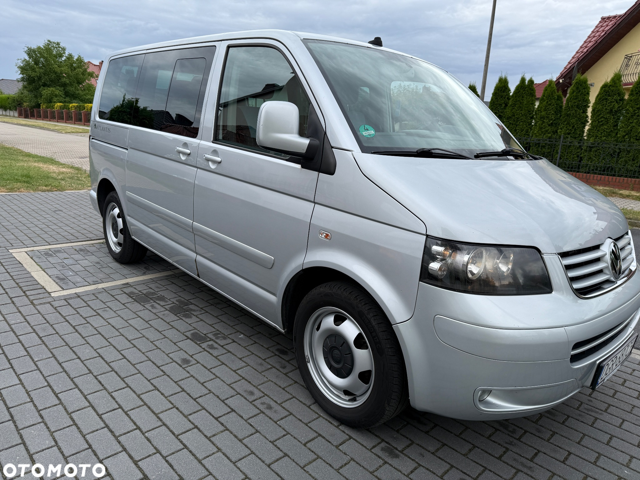 Volkswagen Multivan - 2