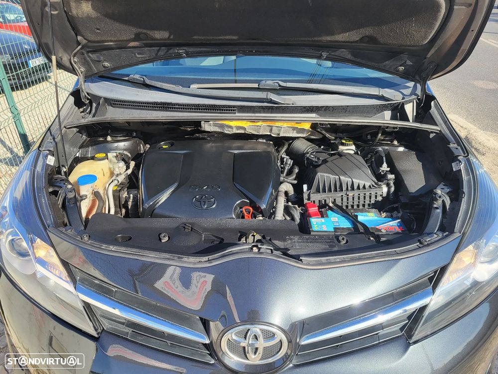 Toyota Verso 1.6 D-4D Comfort - 16