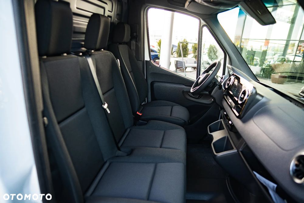 Mercedes-Benz Sprinter 317 - 27