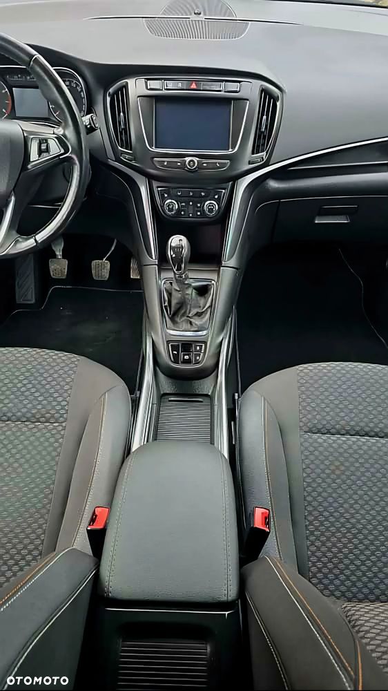 Opel Zafira Tourer 1.4 Turbo Business Innovation - 16