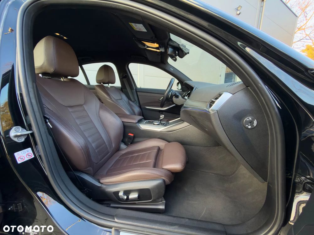BMW Seria 3 320d xDrive M Sport Shadow - 15