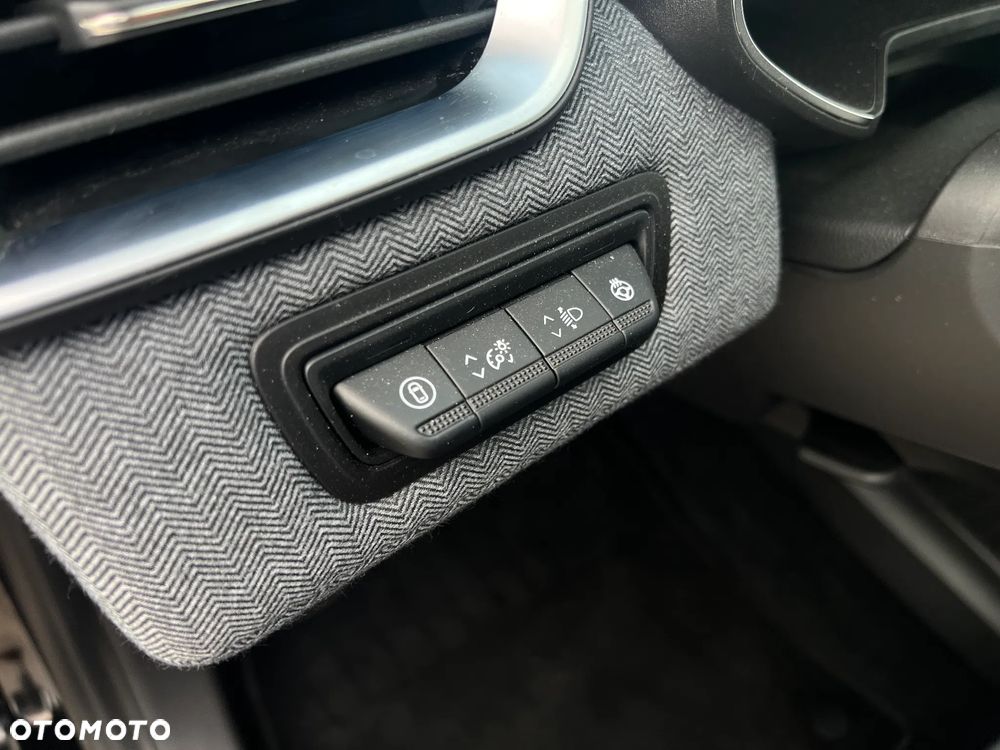 Renault Clio 1.0 TCe Techno - 12