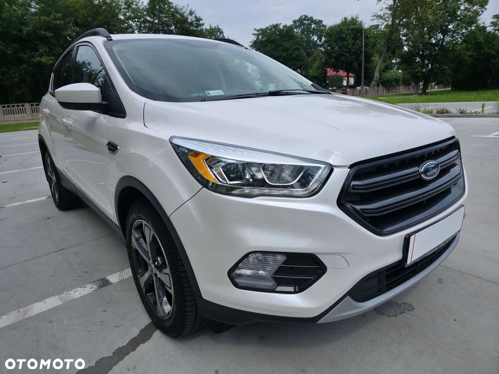 Ford Kuga 1.5 EcoBoost AWD Titanium ASS - 2