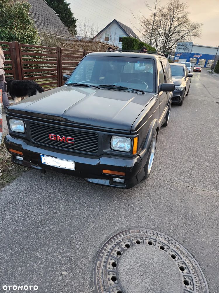 GMC Typhoon - 2