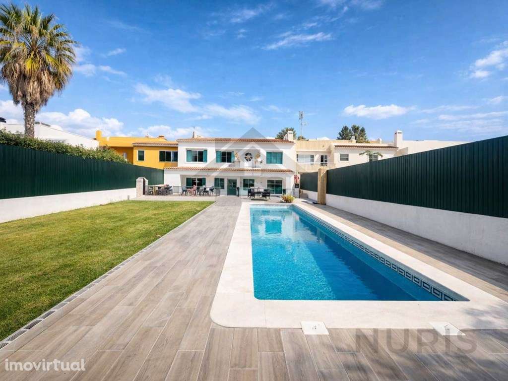 Moradia T5 com piscina para venda na Bela Vista - Lagoa - Grande imagem: 2/18