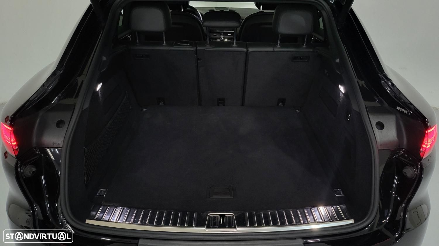 Porsche Cayenne Coupé E-Hybrid - 34