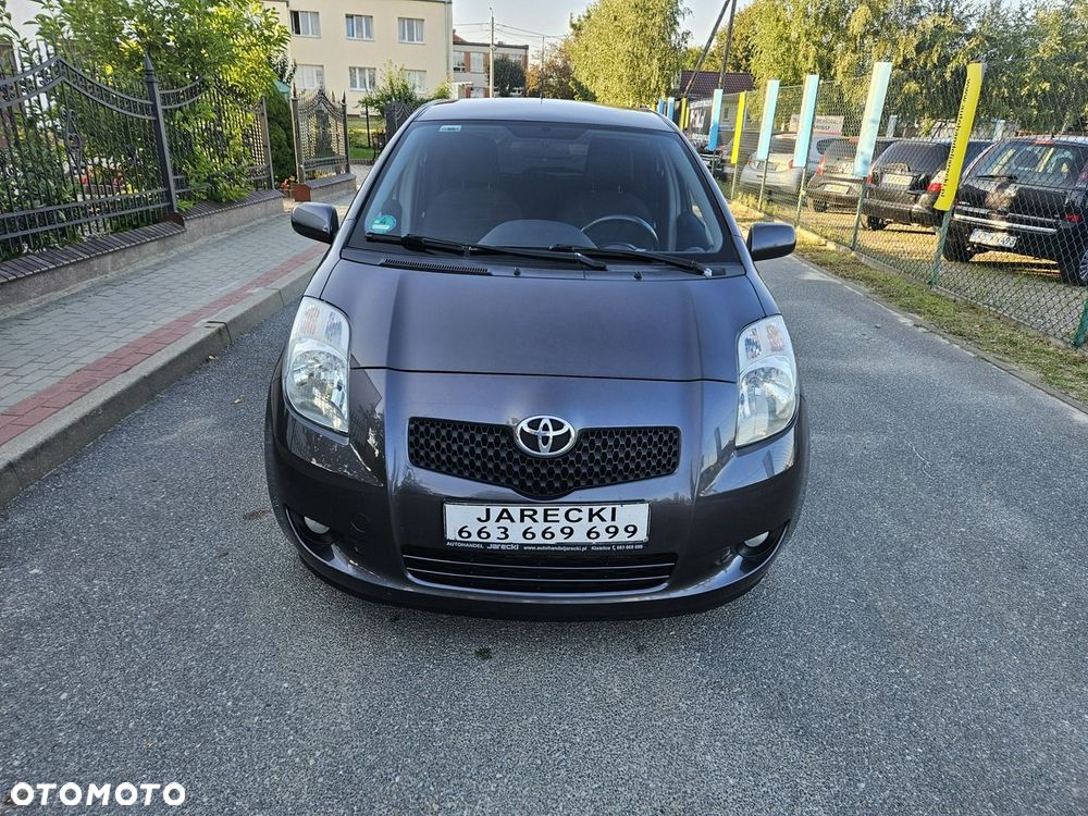 Toyota Yaris - 2