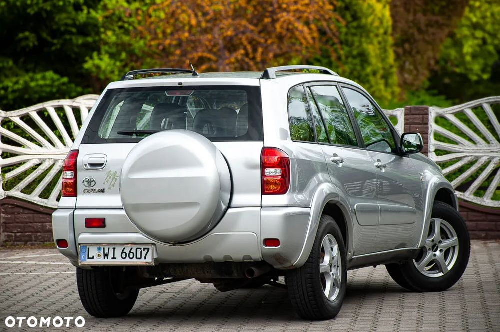 Toyota RAV4 2.0 VVT-i 4x4 - 23