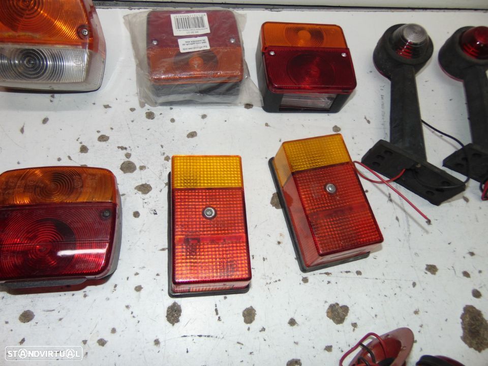 Antigos furgões, reboques vários farolins - 7