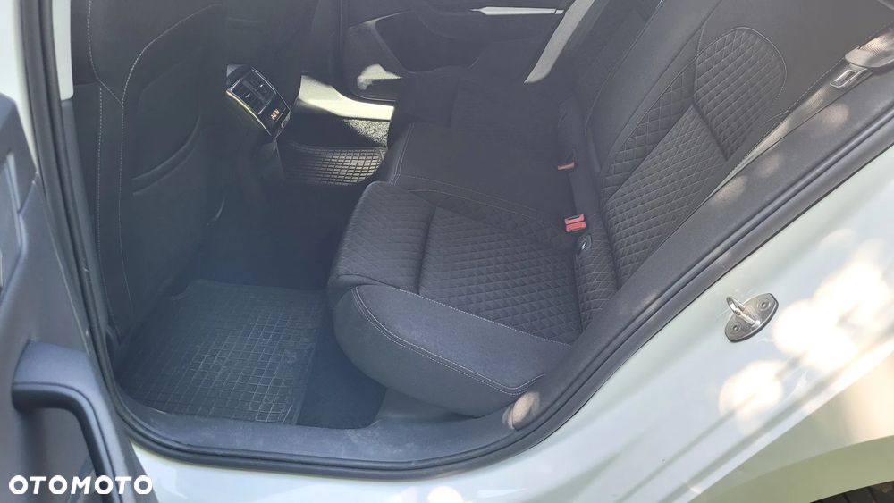 Skoda Superb 2.0 TDI Style DSG - 15