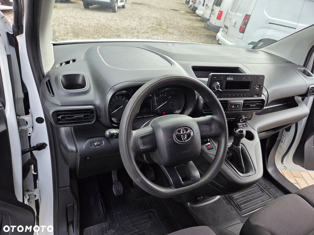 Toyota Proace City - 13