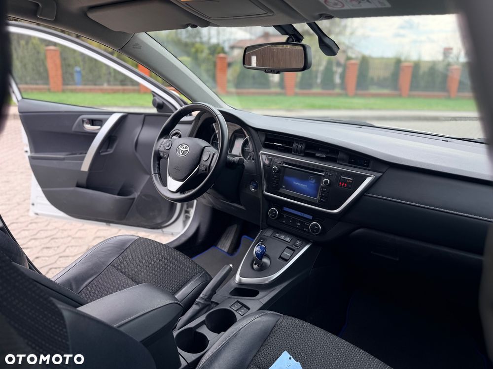Toyota Auris Hybrid 135 Premium - 15