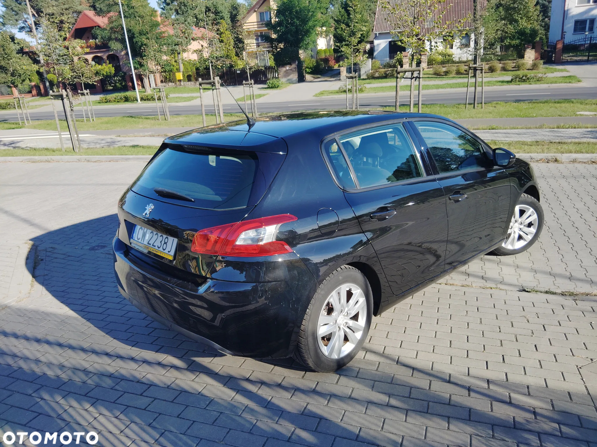 Peugeot 308 125 THP Allure - 16