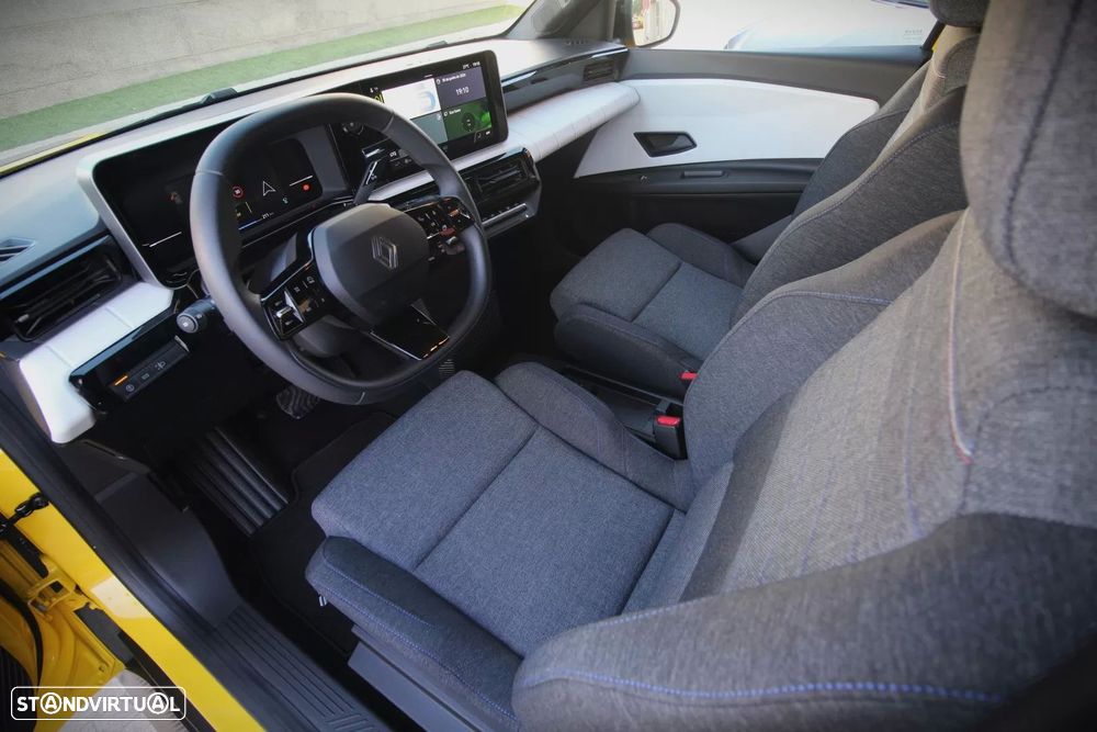 Renault 5 E-Tech 40 kWh Evolution Autonomia Urbana - 9