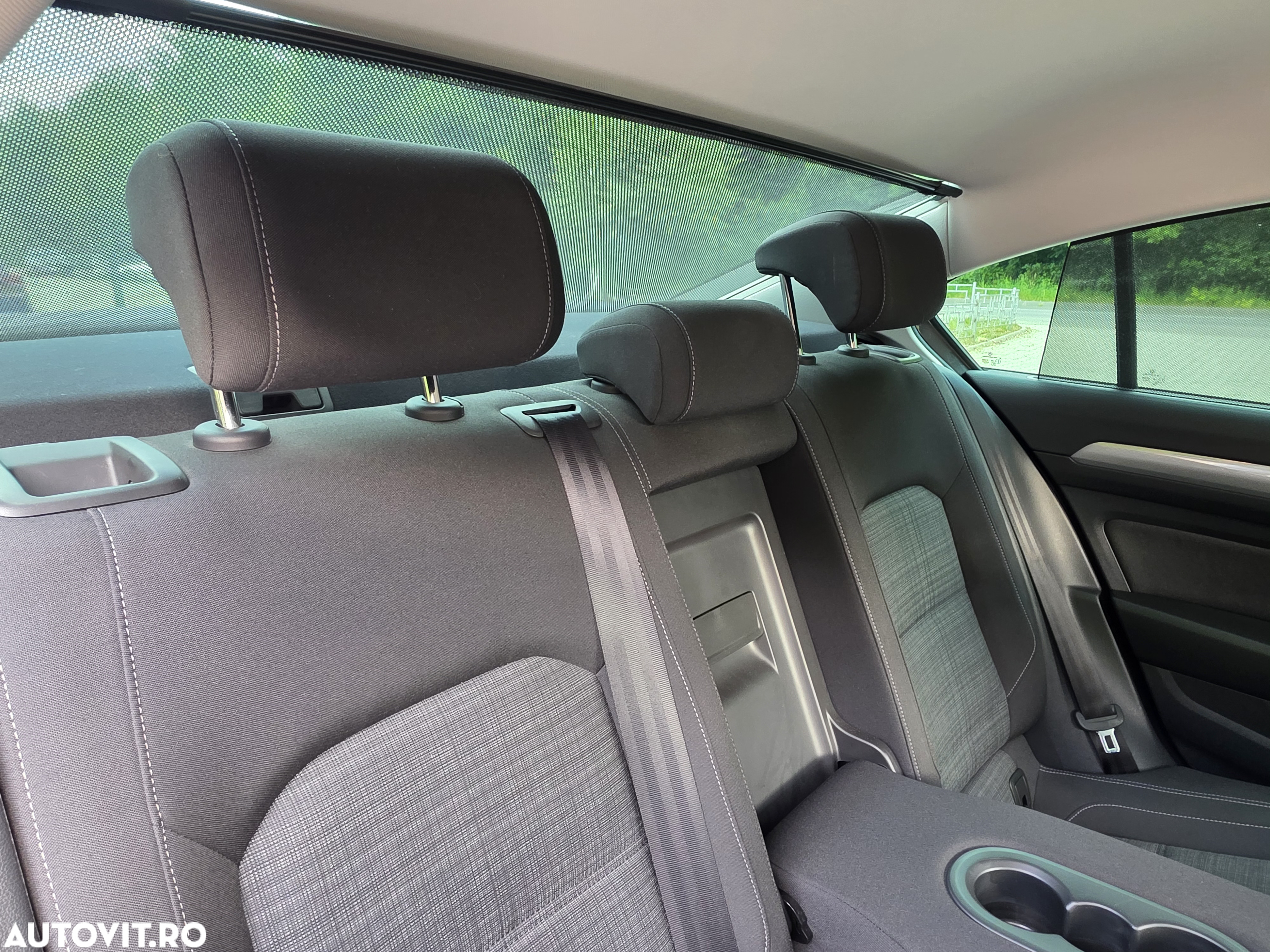 Volkswagen Passat - 9