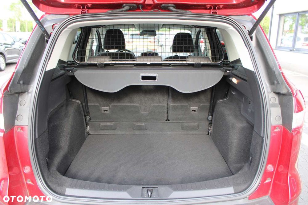 Ford Kuga 1.5 EcoBoost 2x4 Titanium - 35