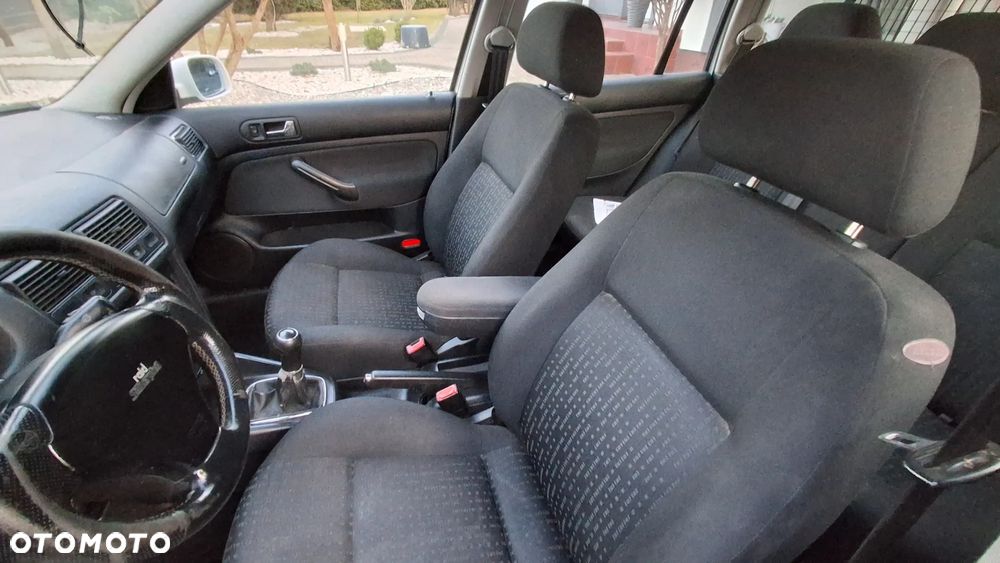 Volkswagen Golf 1.9 TDI Comfortline - 9