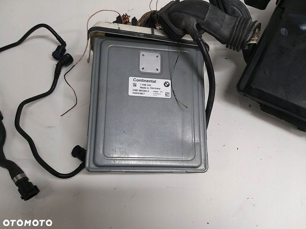 bmw 7 750i 4.4 v8 f01 f02 sterownik komputer silnika obudowa n63b44 7598345 - 2