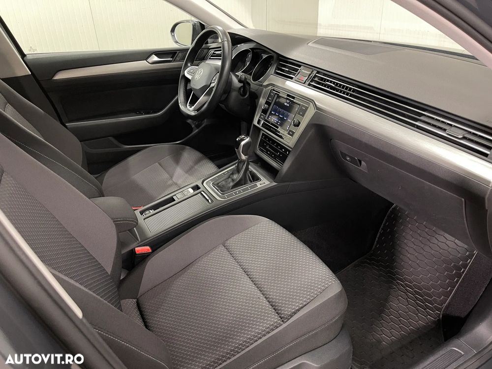 Volkswagen Passat 1.5 TSI ACT Advance - 11