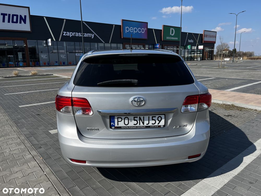 Toyota Avensis 2.0 Premium MS - 5