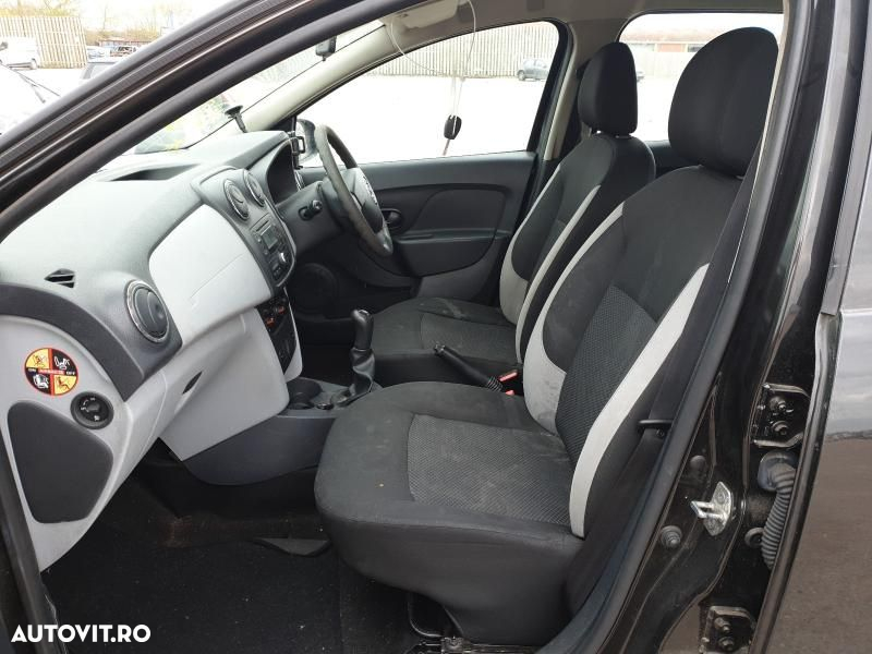 Dezmembrez Dacia Sandero 2 Negru Anglia - 5