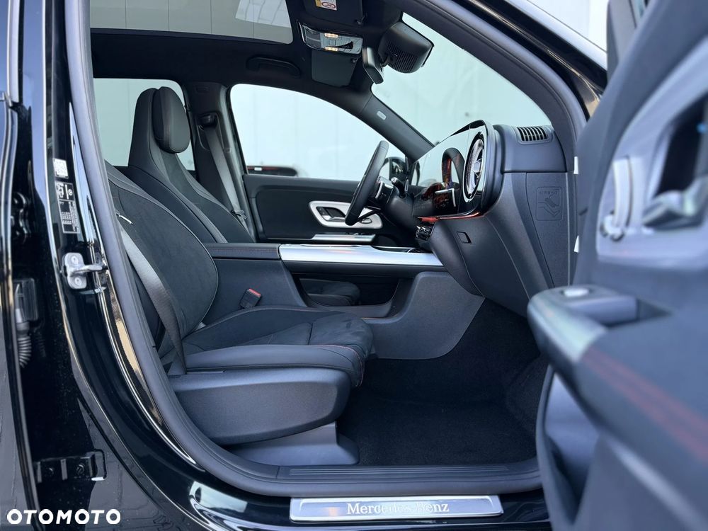 Mercedes-Benz GLB - 23