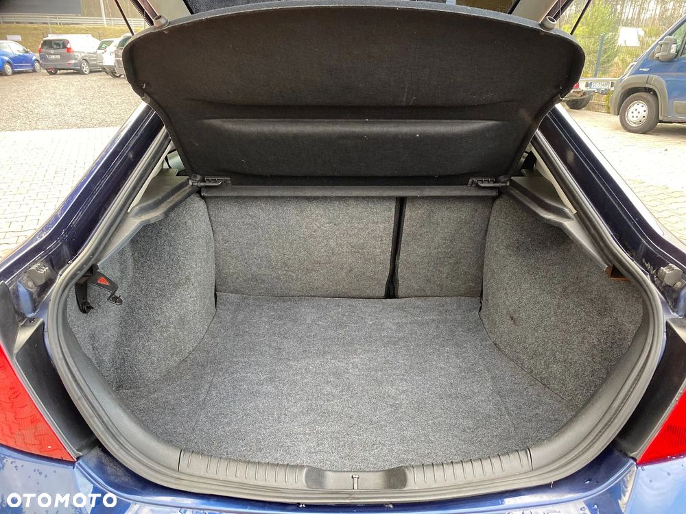 Ford Mondeo 1.8 Titanium - 15
