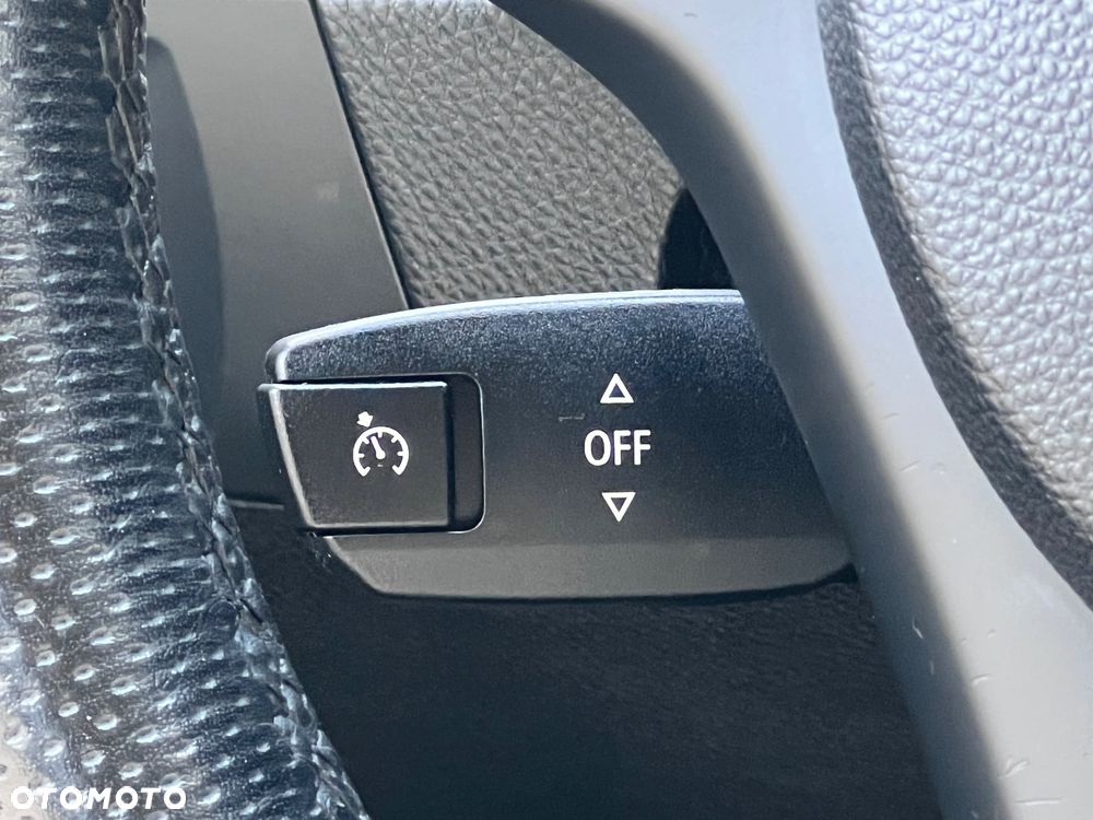 BMW Seria 3 318i Edition Sport - 27