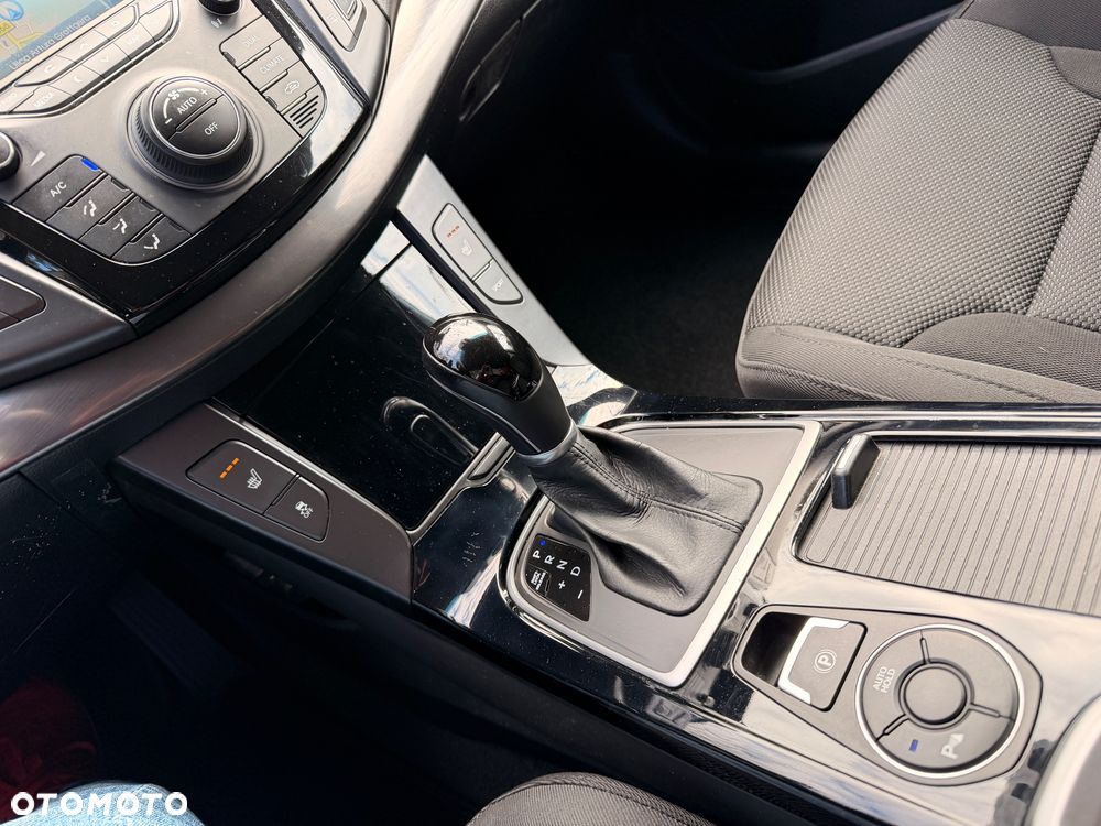 Hyundai i40 i40cw 1.7 CRDi Automatik Fifa World Cup Edition - 21