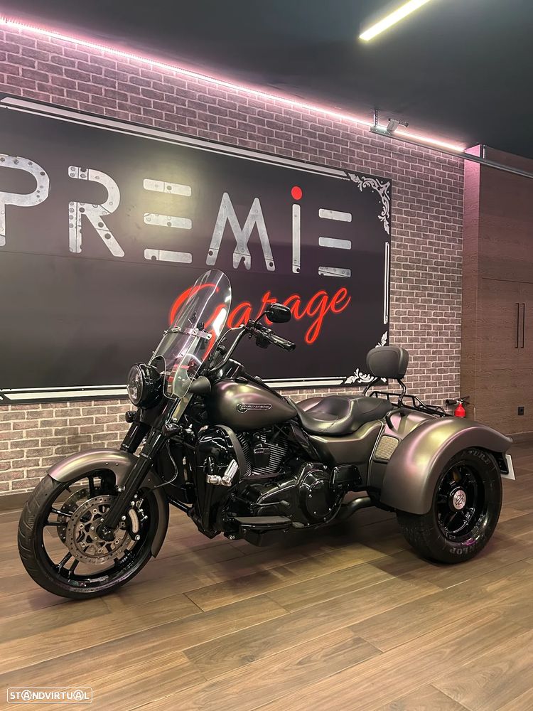 Harley-Davidson FLT FLRT FREEWHEELER - 7