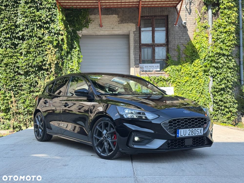 Ford Focus - 36