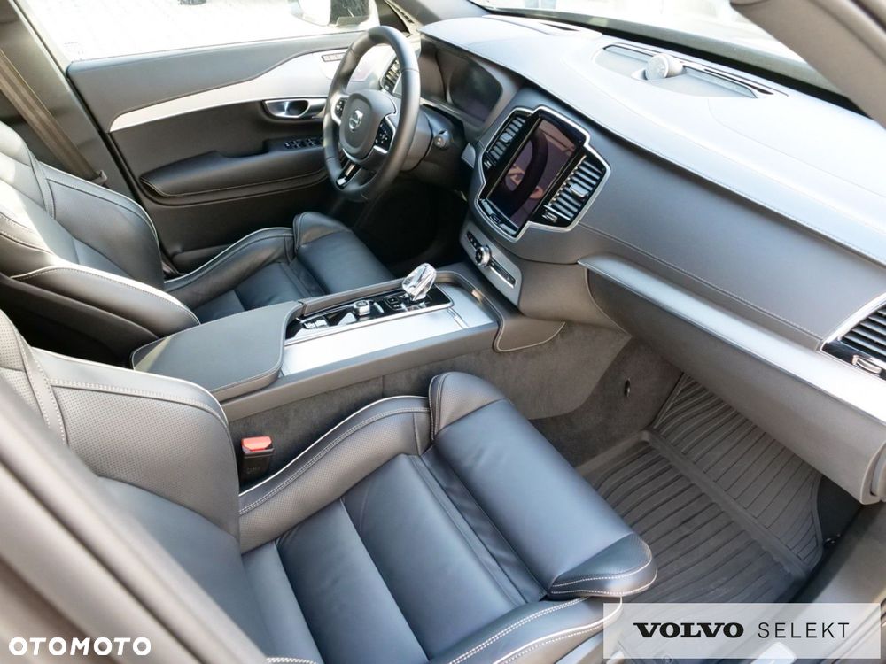 Volvo XC 90 - 30