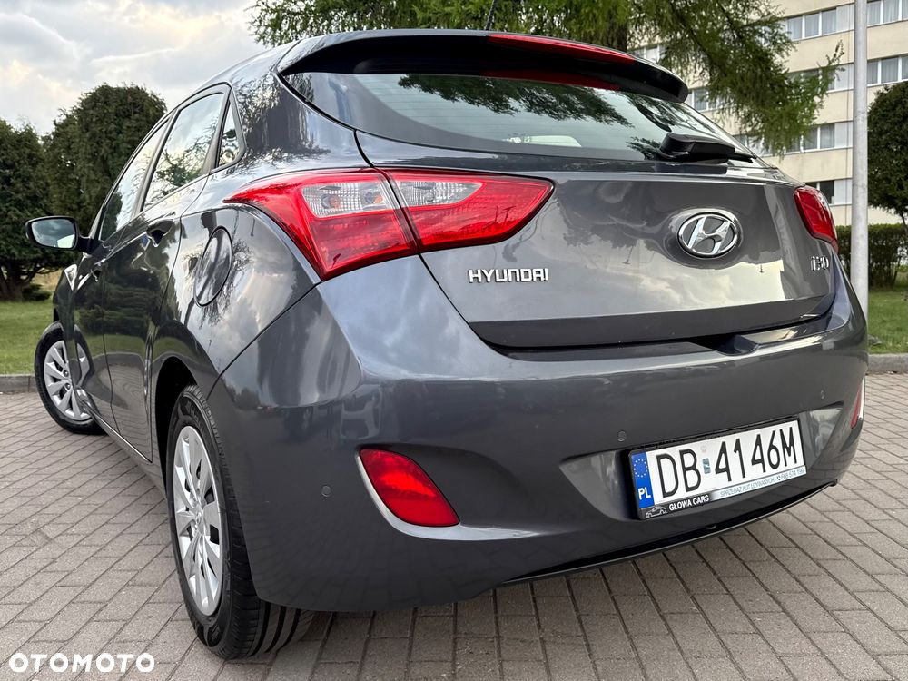 Hyundai i30 blue 1.6 CRDi Passion - 4