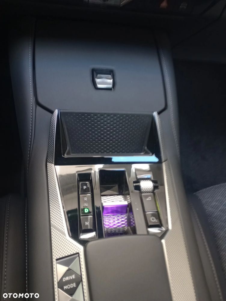 DS Automobiles DS 4 1.2 PureTech Cross Trocadero - 11