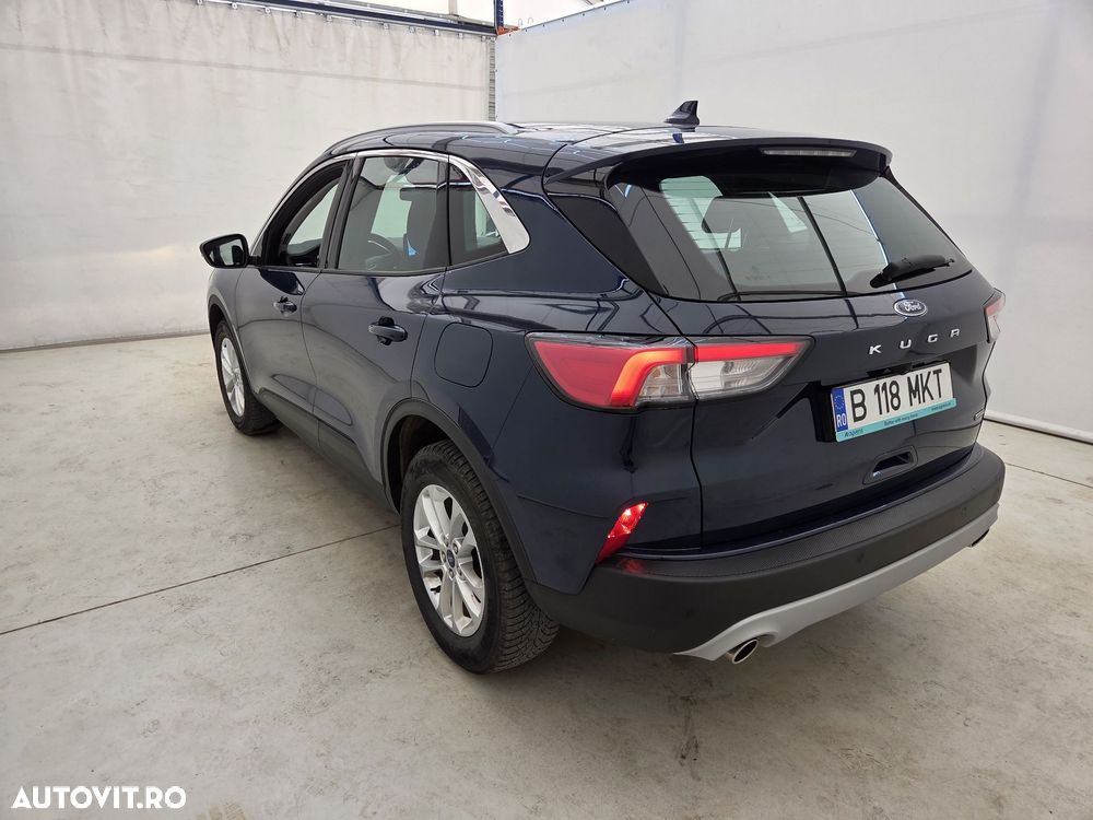 FORD Kuga 2023 — imagine 2