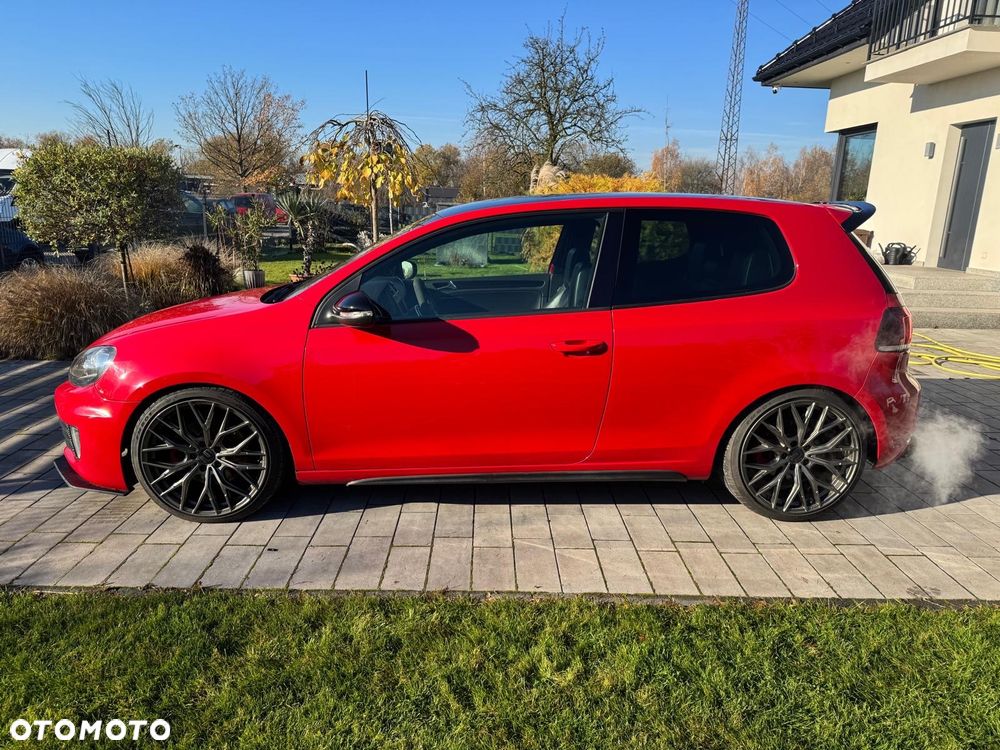 Volkswagen Golf VI 2.0 TSI GTI - 2