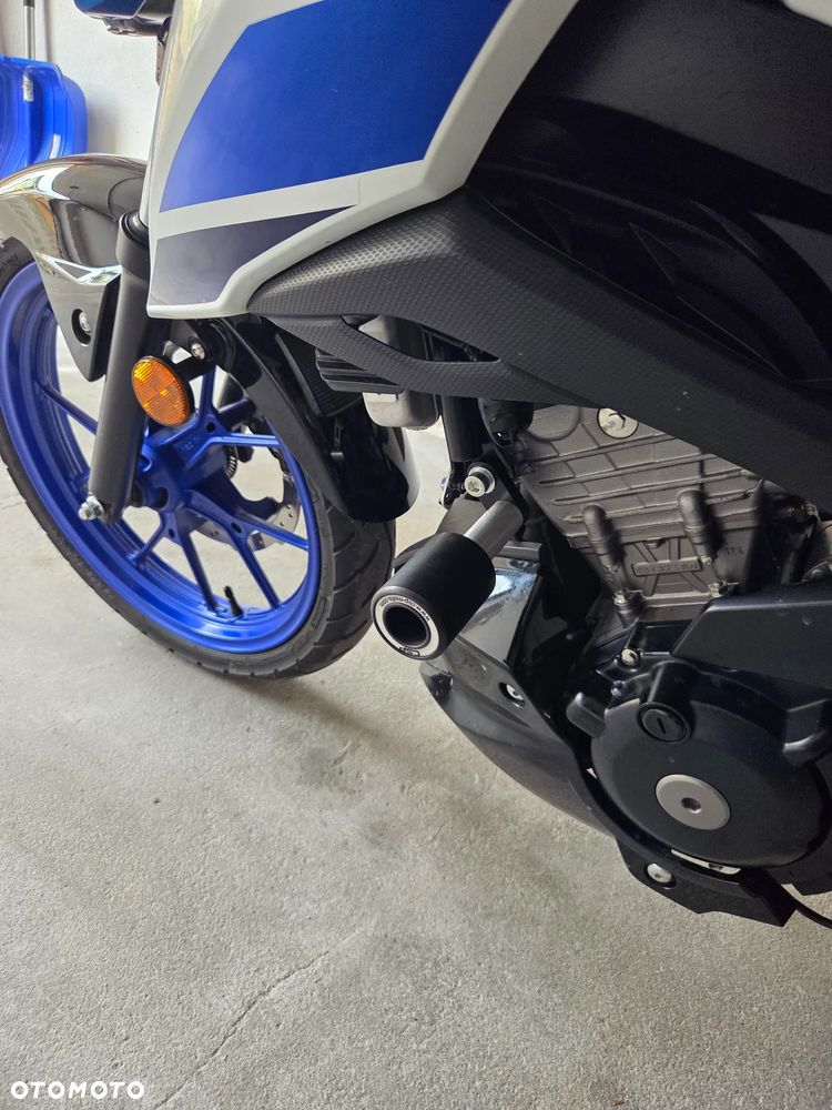 Suzuki GSX - 8