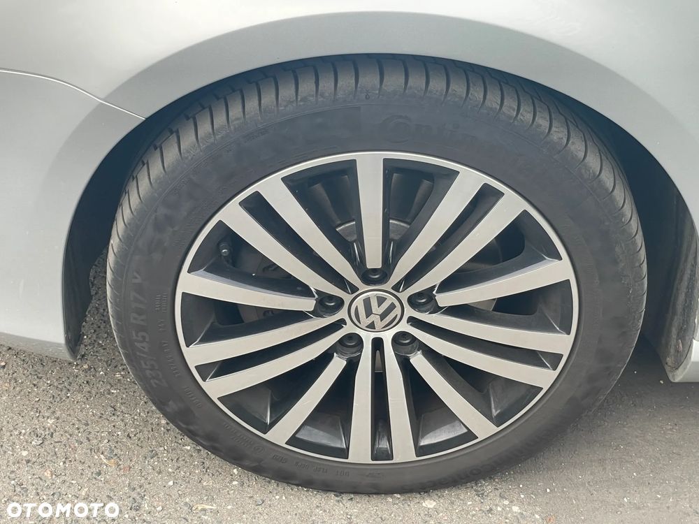 Volkswagen Passat 2.0 TDI Comfortline - 16
