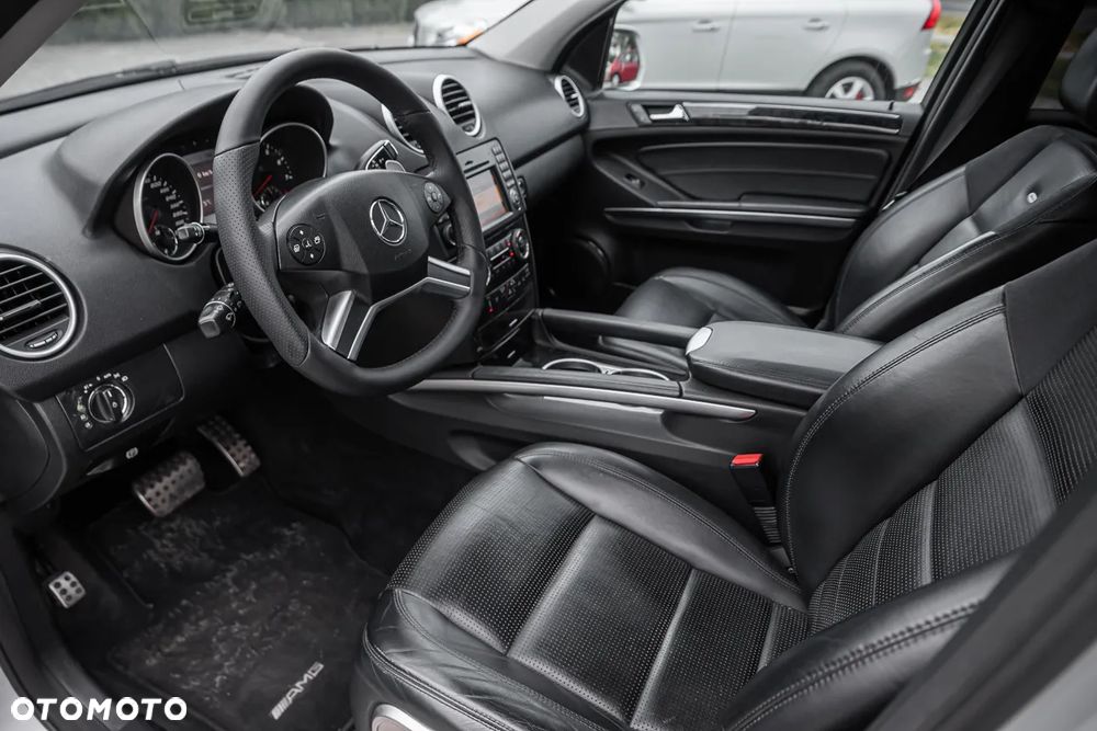 Mercedes-Benz ML 63 AMG 4Matic 7G-TRONIC 10th Anniversary - 5