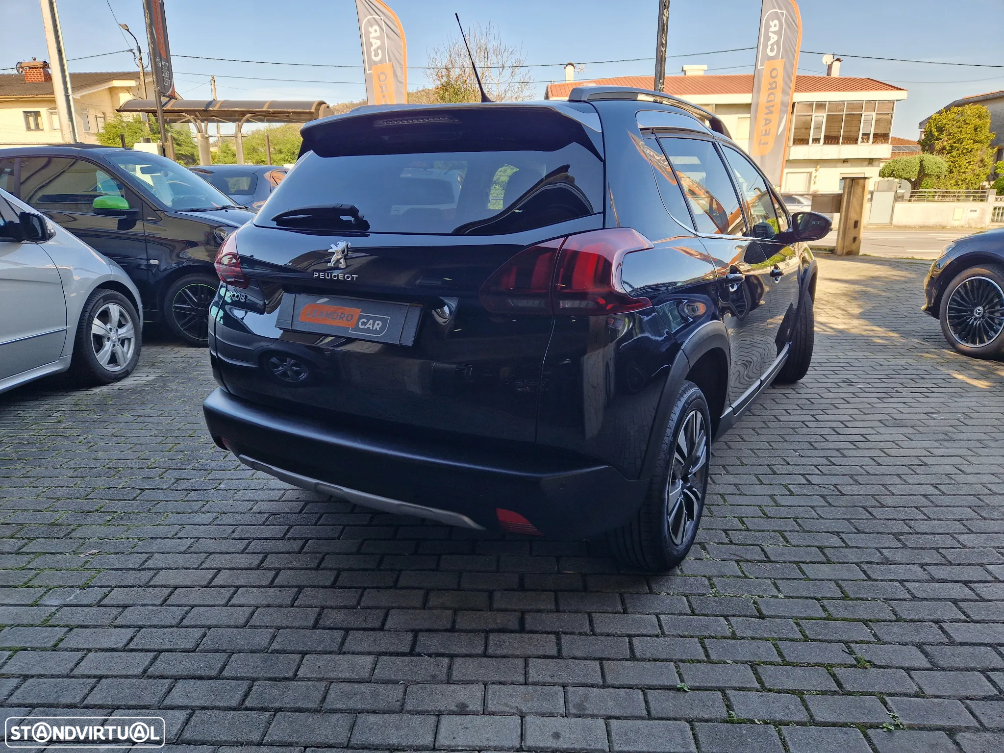 Peugeot 2008 1.5 BlueHDi Allure EAT6 - 7