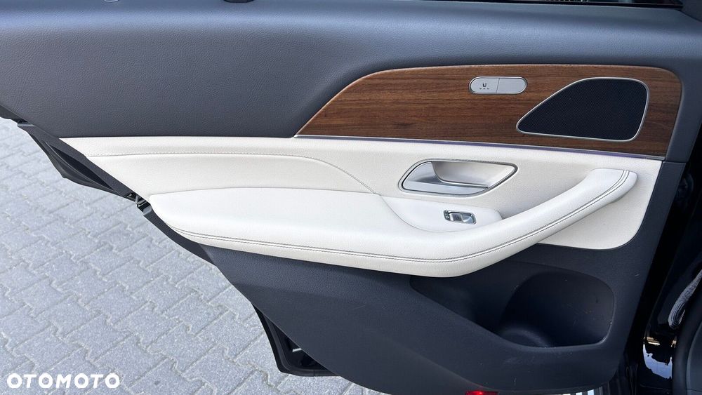 Mercedes-Benz GLE 300 d 4-Matic - 27