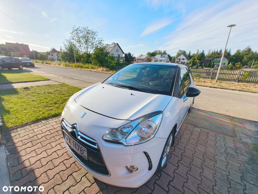 Citroën DS3 e-HDi 90 FAP SoChic - 1