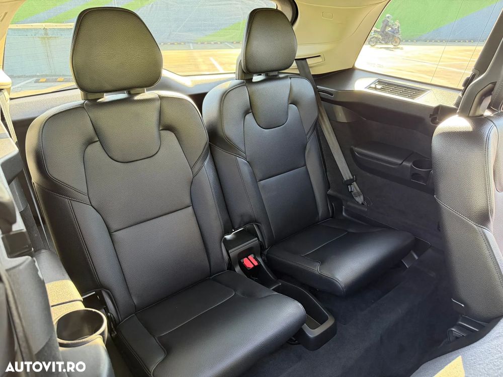 Volvo XC 90 T6 AWD Momentum - 23