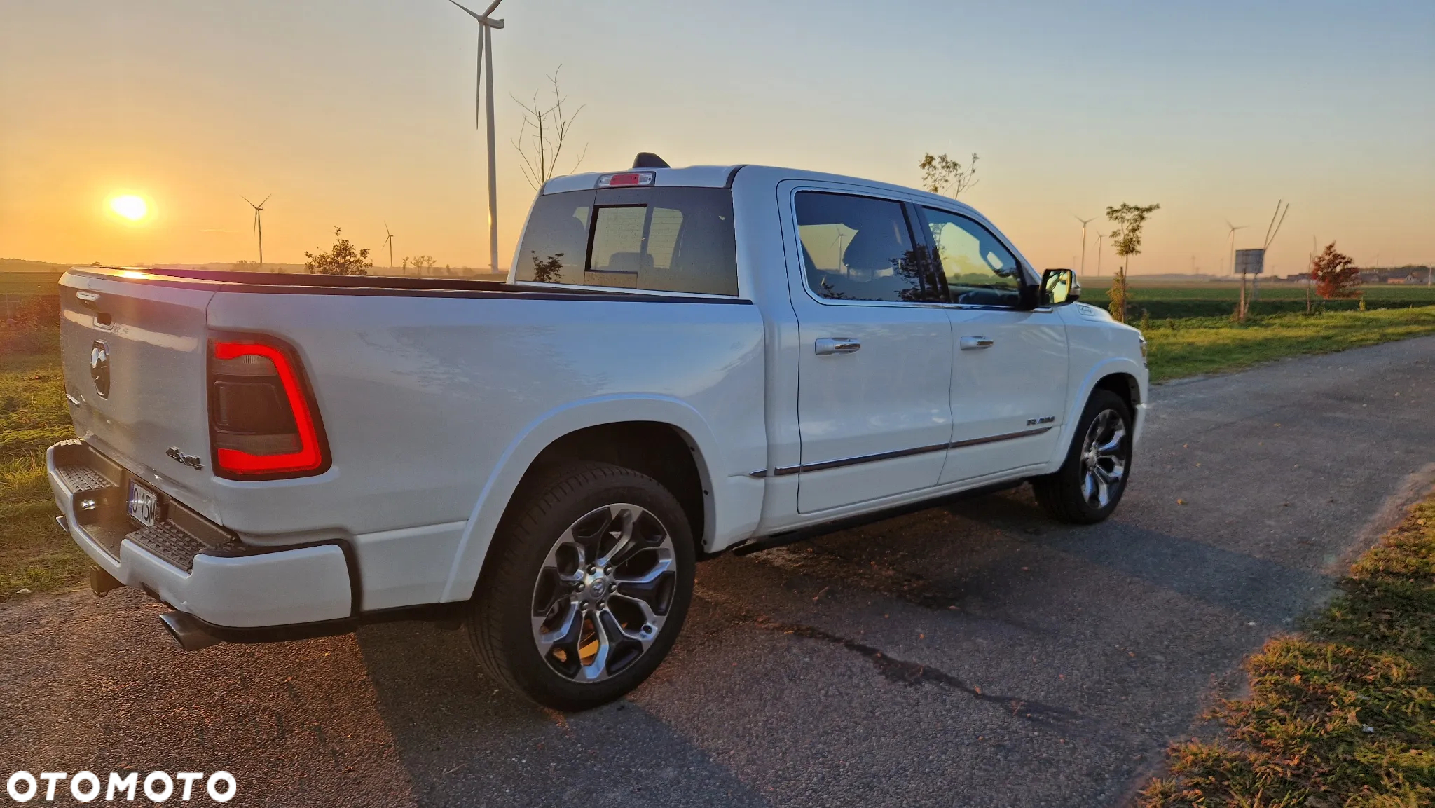 RAM 1500 Crew Cab Shortbed Limited - 5