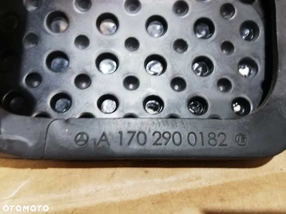 Mercedes W205 nakładka guma pedału hamulca a1702900182 - 4